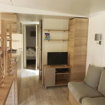 Mobile-home 8 Couchages Kemping